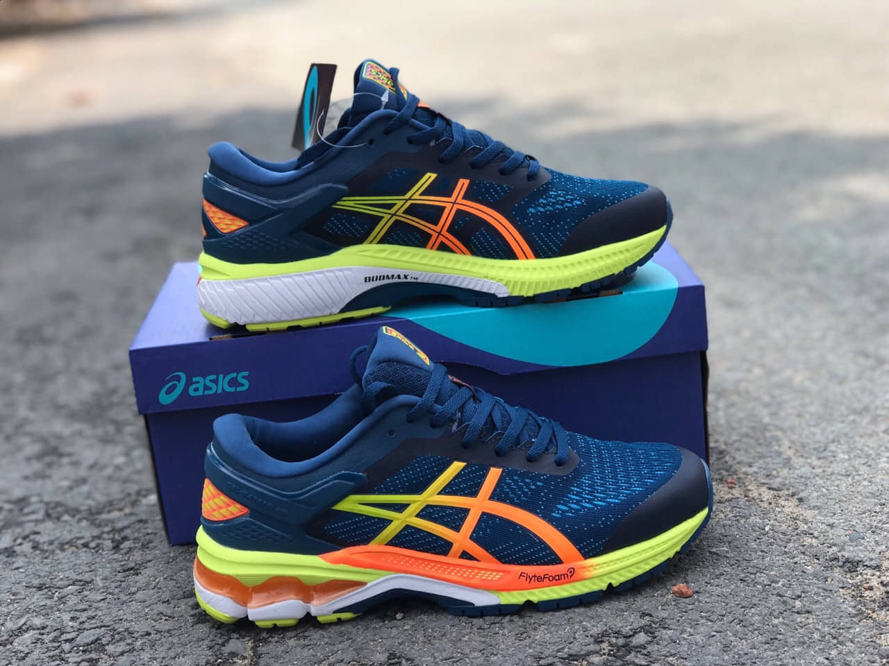 ASICS ảnh 1