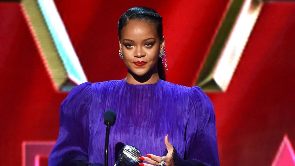 Rihanna (82 triệu like) ảnh 1