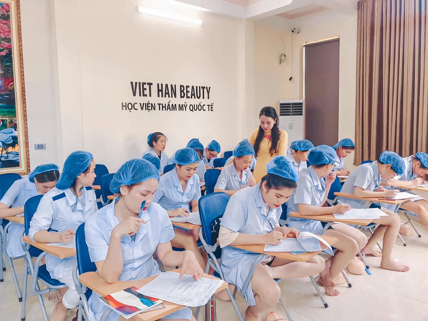 Học viện Thẩm mỹ Việt Hàn Beauty ảnh 2
