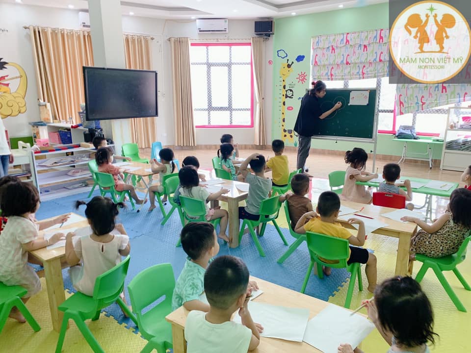 Mầm non Việt - Mỹ Montessori ảnh 2