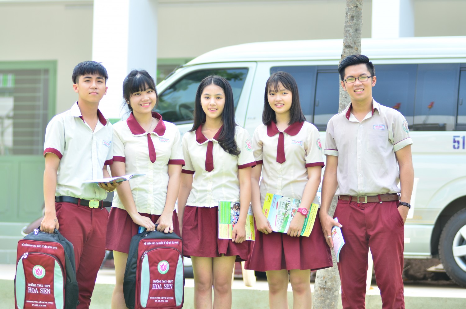 Trường THCS - THPT Hoa Sen ảnh 2